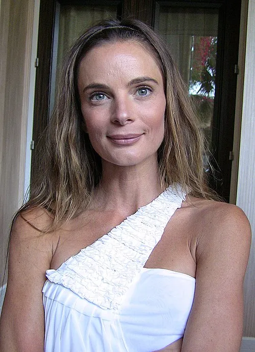 1970 - Gabrielle Anwar, İngiliz oyuncu