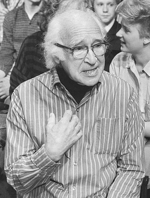1997 : George Wald, scientifique américain, prix Nobel de médecine 1967 (° 18 novembre 1906).