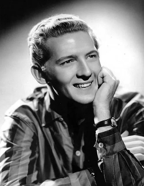 2022 - Jerry Lee Lewis, Amerikalı rock and roll ve country müzik şarkıcı-söz yazarı ve piyanist (d. 1935)
