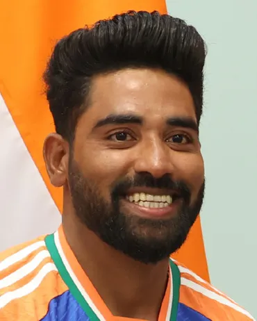 1994 – Mohammed Siraj, Indian cricketer
