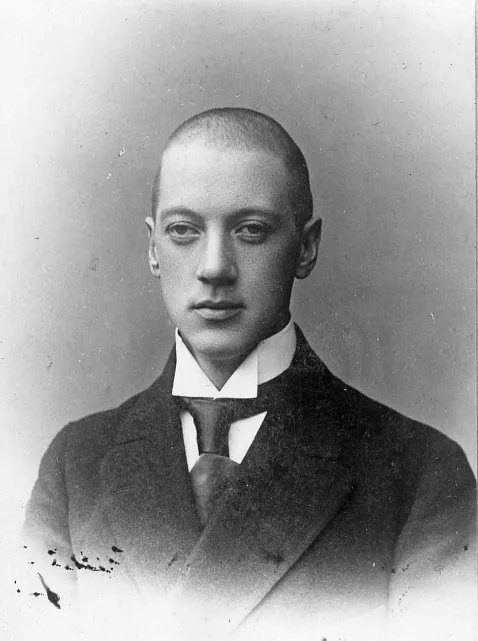 1886 - Nikolay Gumilyov, Rus şair (ö. 1921)