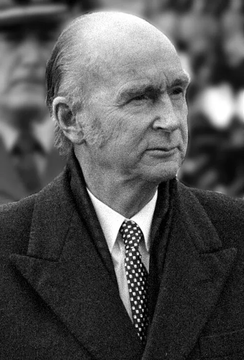 1923 : Patrick Hillery, homme politique irlandais († 12 avril 2008).