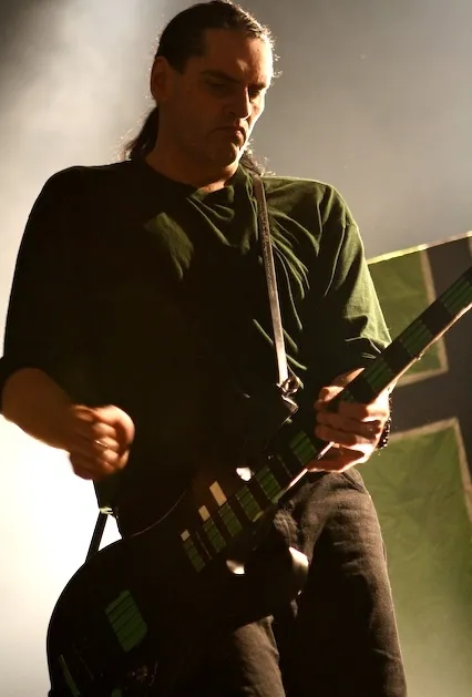 2010 - Peter Steele, Amerikalı müzisyen, şarkıcı ve söz yazarı (d. 1962)