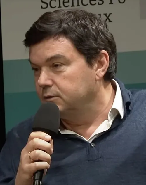 1971 - Thomas Piketty, Fransız ekonomist