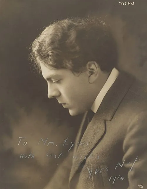 1956 : Yves Nat, pianiste français (° 29 décembre 1890).