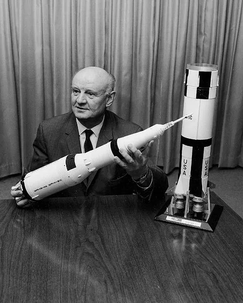 1996年 - アルトゥール・ルドルフ、ロケット技術者(* 1906年)