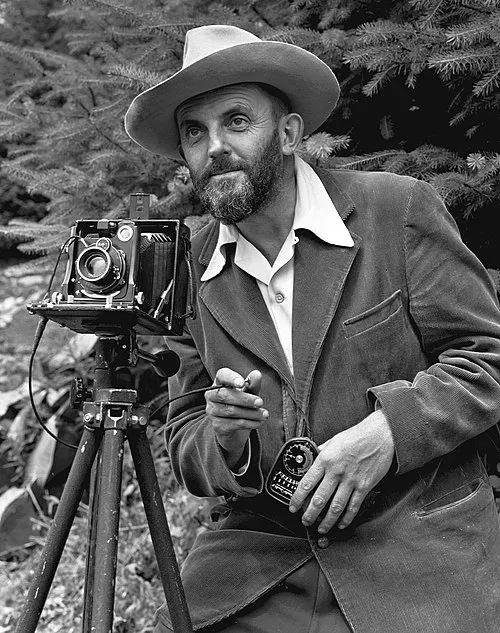 1902年 - アンセル・アダムス、写真家（+ 1984年）