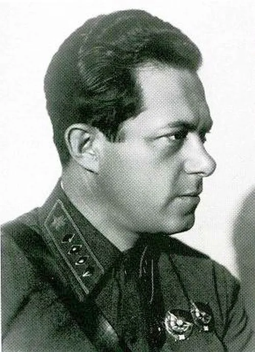 1937年 - イオナ・ヤキール、ソビエト連邦軍一等軍司令官(* 1896年)