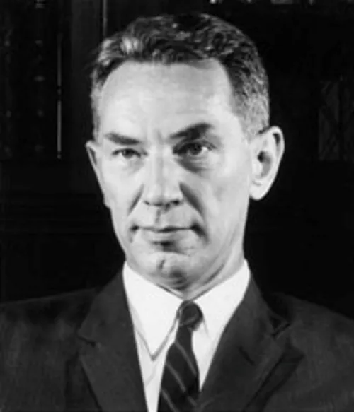1910年 - エドウィン・O・ライシャワー、歴史家、外交官(+ 1990年)