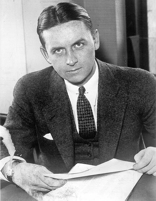 1903年 - エリオット・ネス、アメリカ財務省代理人（+ 1957年）