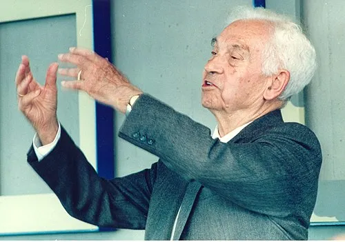 2005年 - エルンスト・マイヤー、生物学者(* 1904年)