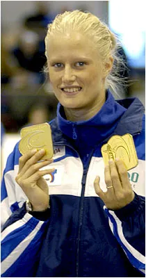 1983年 - カロリナ・クリュフト、陸上競技選手