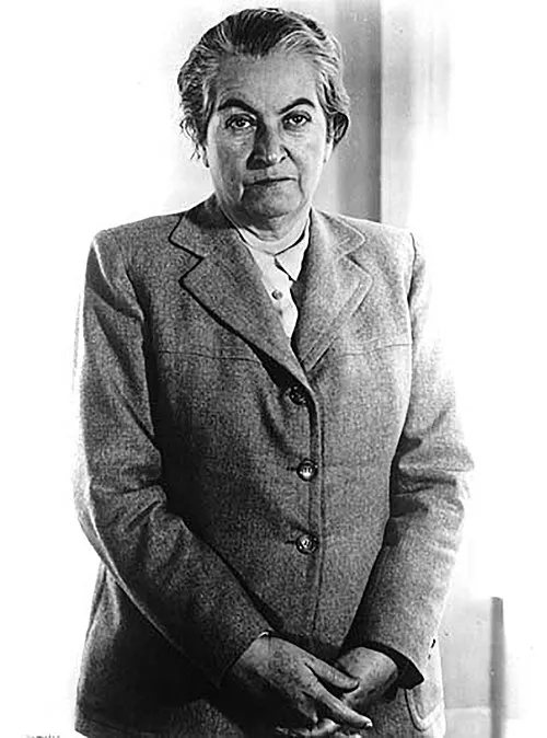1957年 - ガブリエラ・ミストラル、詩人、教育者(* 1889年)