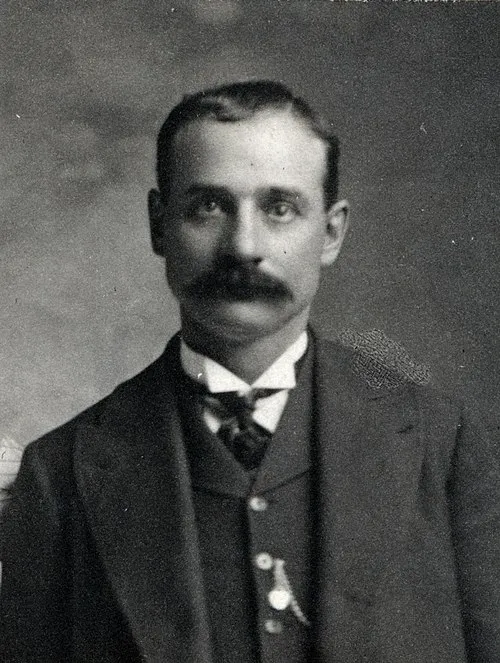 1904年 - キッド・カーリー、ガンマン、アウトロー(* 1865年)