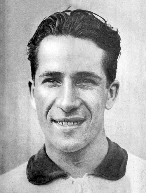 1906年 - ギジェルモ・スタービレ、サッカー選手、指導者(+ 1966年)