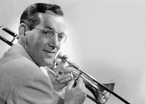 1904年 - グレン・ミラー、バンド指揮者 (+ 1944年)