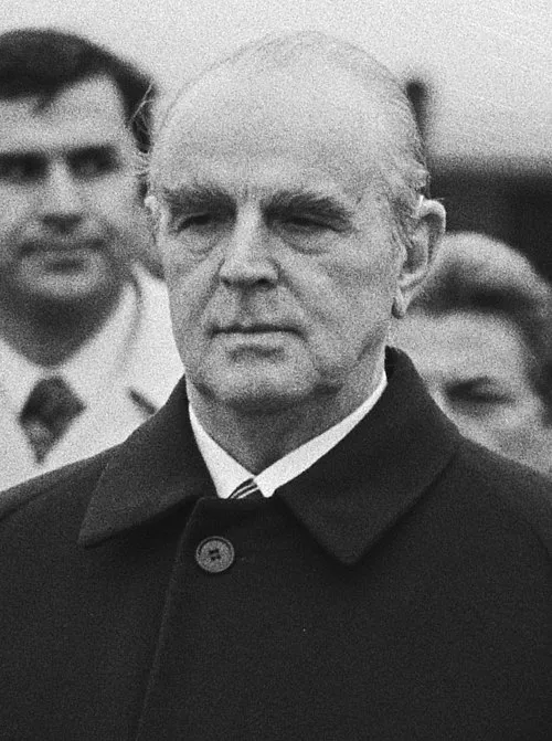 1998年 - コンスタンディノス・カラマンリス、政治家、ギリシャ大統領(* 1907年)