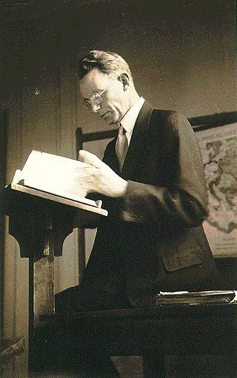 1895年 - コーネリウス・ヴァン・ティル、神学者(+ 1987年)