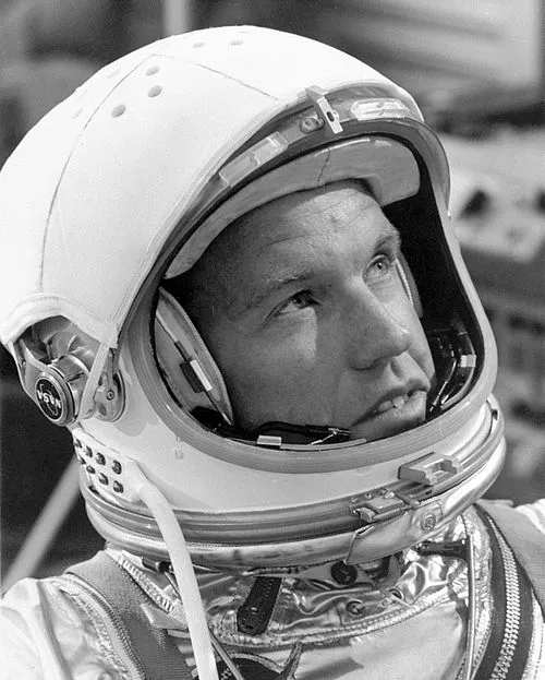 2004年 - ゴードン・クーパー、宇宙飛行士(* 1927年)