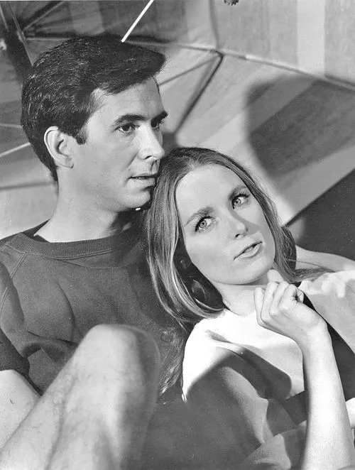 2016年 - シャーミアン・カー、女優(* 1942年)