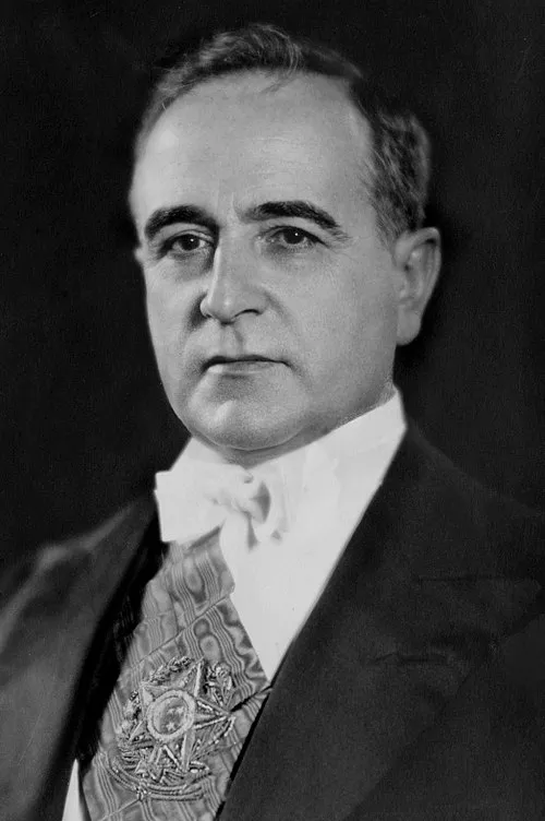 1882年 - ジェトゥリオ・ドルネレス・ヴァルガス、政治家、ブラジル大統領（+ 1954年）