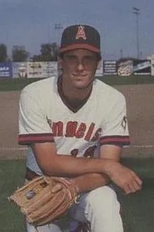 1964年 - ジェフ・マント、元プロ野球選手
