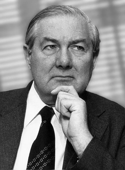 2005年 - ジェームズ・キャラハン、政治家、イギリス首相(* 1912年)
