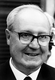 1988年 - ジュゼッペ・サーラガト、政治家、第5代イタリア大統領（* 1898年）