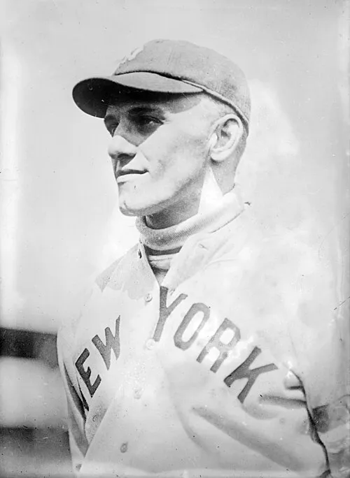 1895年 - ジョージ・ハラス、アメリカンフットボール選手、指導者(+ 1983年)