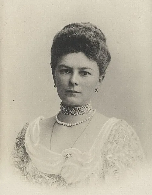 1868年 - ゾフィー・ホテク、オーストリア・ハンガリー帝国皇太子妃(+ 1914年)
