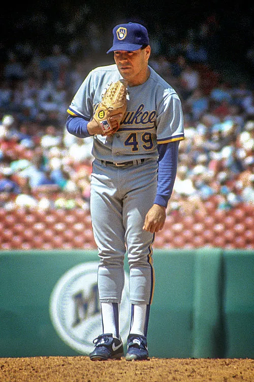 1957年 - テディ・ヒゲーラ、元プロ野球選手