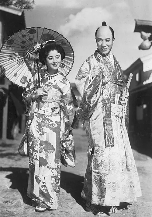 1908年 - ディック・ミネ、歌手(+ 1991年)