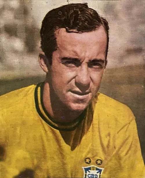 1947年 - トスタン、元サッカー選手