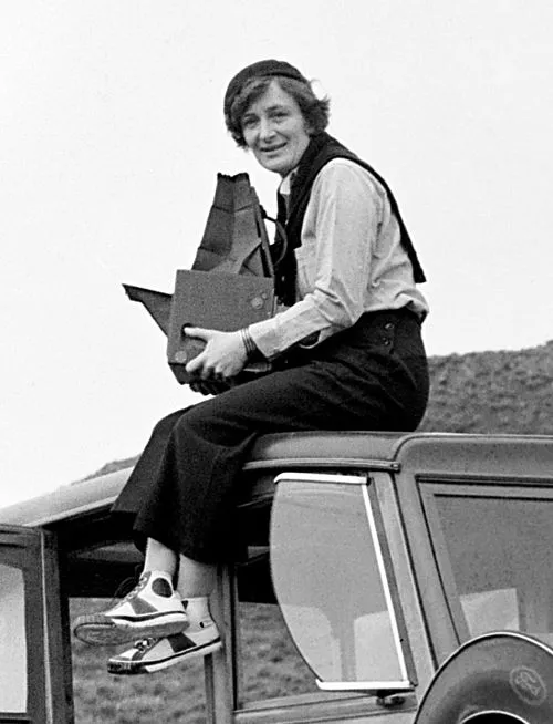 1965年 - ドロシア・ラング、写真家(* 1895年)