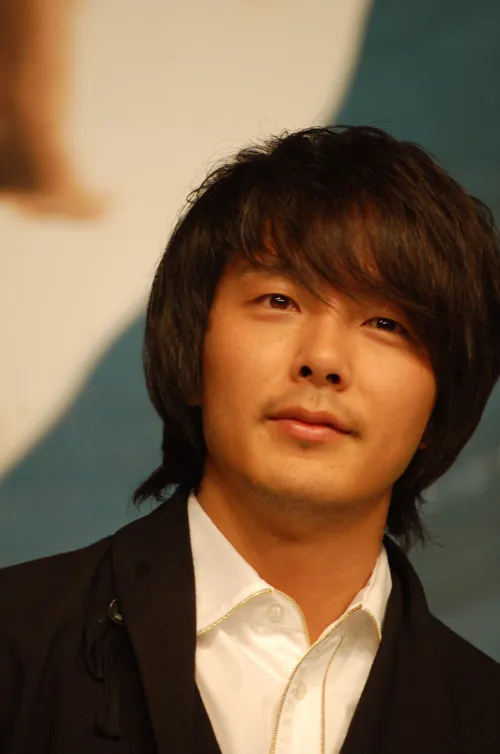 2010年 - パク・ヨンハ、俳優、歌手(* 1977年)