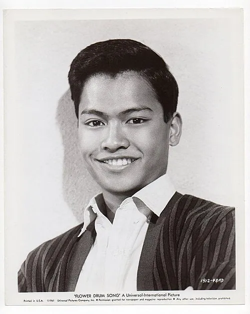 1943年 - パトリック・アディアート、ダンサー、俳優