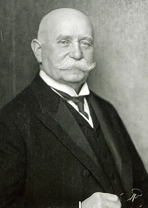 1917年 - フェルディナント・フォン・ツェッペリン、飛行船技術者（* 1838年）