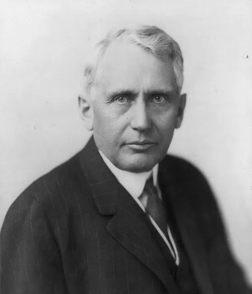1937年 - フランク・ケロッグ、 政治家、国務長官 （* 1856年）