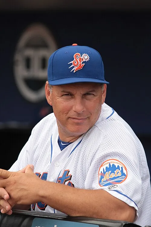 1962年 - ベニー・ディステファーノ、元プロ野球選手