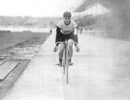 1882年 - ベンジャミン・ジョーンズ、自転車競技（トラックレース）選手（+ 1963年）