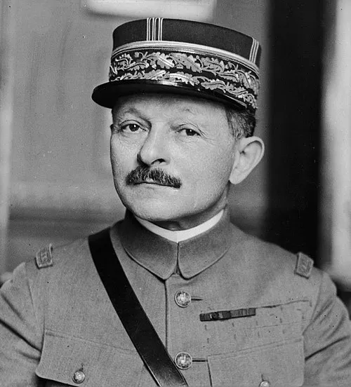 1867年 - マキシム・ウェイガン、軍人（+ 1965年）
