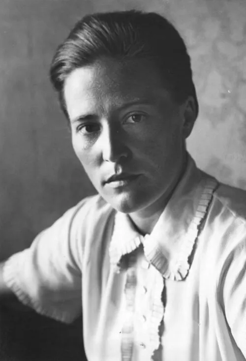 1933年 - マルガ・フォン・エッツドルフ、パイロット(* 1907年)