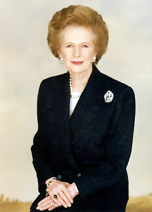 1925年 - マーガレット・サッチャー、政治家、第71代イギリス首相(+ 2013年)