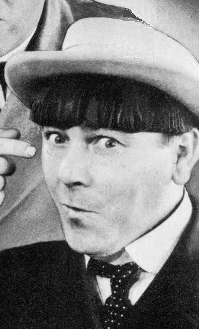 1897年 - モー・ハワード、コメディアン、俳優、映画監督（+ 1975年）