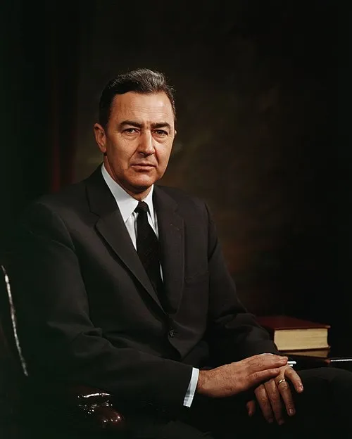 2005年 - ユージーン・マッカーシー、元アメリカ合衆国上院・下院議員（* 1916年）