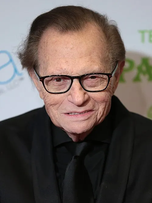 2021年 - ラリー・キング、司会者、俳優(* 1933年)