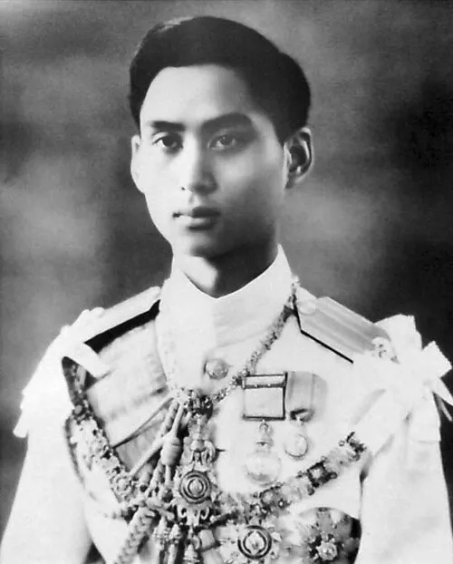 1946年 - ラーマ8世、チャクリー王朝8代目の王（* 1925年）