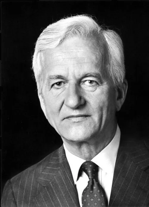 2015年 - リヒャルト・フォン・ヴァイツゼッカー、ドイツ連邦大統領(* 1920年)