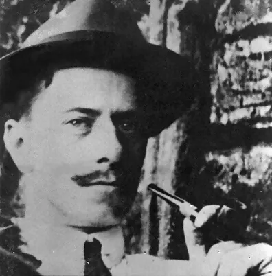 1913年 - ルイ・エモン、小説家（* 1880年）