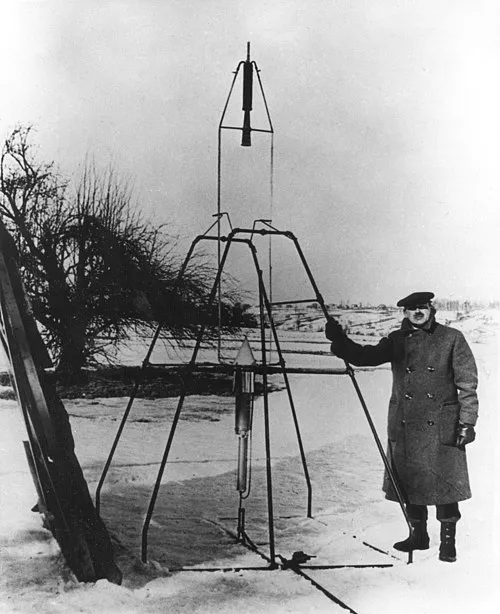 1882年 - ロバート・ゴダード、ロケット工学者（+ 1945年）